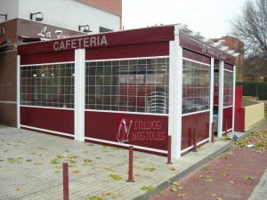 PERGOLA5 300x225 - ¿ Cómo cerrar una terraza con toldos verticales en Madrid ?